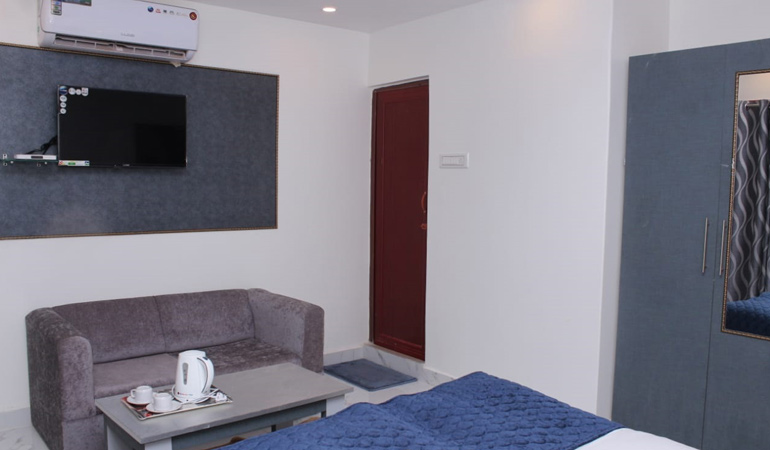 Executive Room Work Area